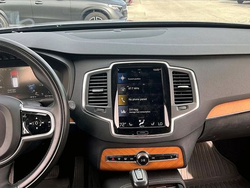 Used 2021 Volvo XC90 T6 Momentum w/ Climate Package image 9