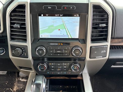 Used 2019 Ford F150 Lariat image 23