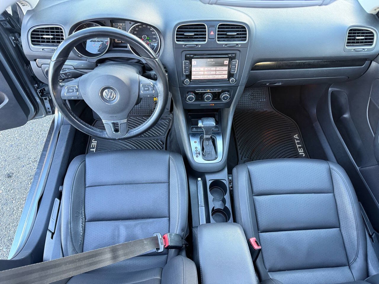 Used 2010 Volkswagen Jetta TDI FWD image 8