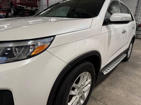 Used 2014 Kia Sorento LX image 35