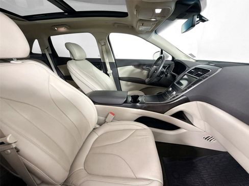 Used 2019 Lincoln Nautilus Reserve w/ Cargo Utility Package image 50