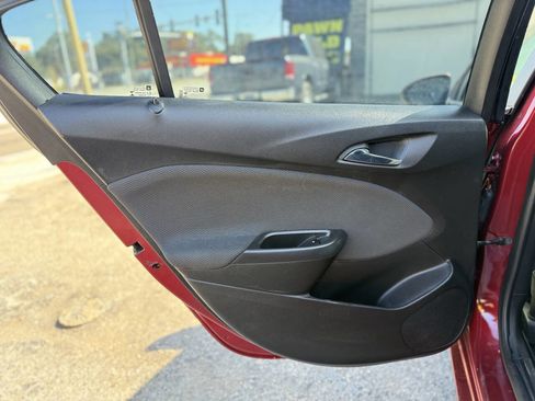 Used 2017 Chevrolet Cruze LT w/ Convenience Package image 20