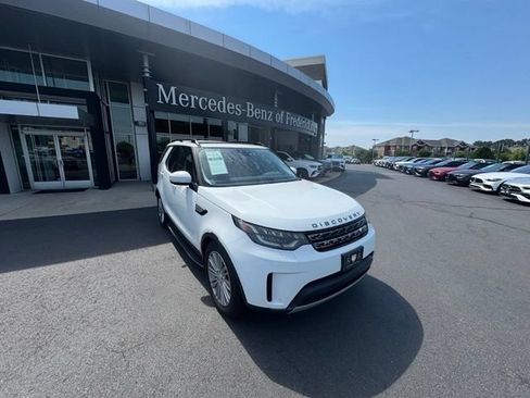 Used 2017 Land Rover Discovery HSE AWD/4WD image 1
