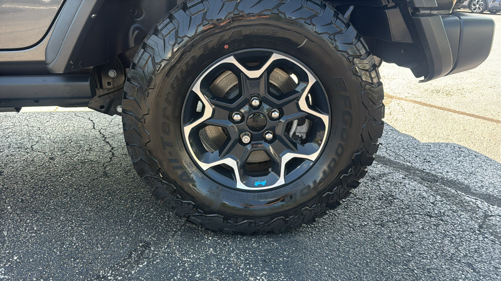Used 2023 Jeep Wrangler Unlimited Rubicon 4xe w/ Cold Weather Group AWD/4WD image 10