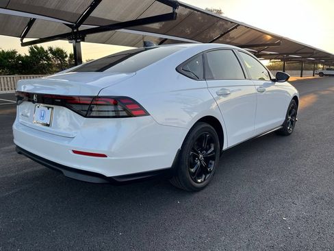 Used 2025 Honda Accord SE image 4