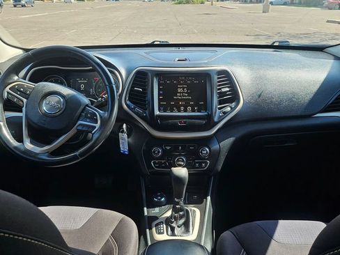 Used 2015 Jeep Cherokee Latitude AWD/4WD image 30