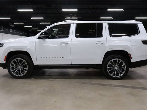 Used 2023 Jeep Grand Wagoneer Series II w/ Premium Group II image 2