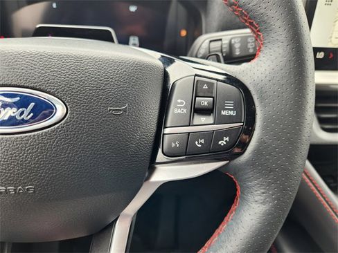 Used 2025 Ford Explorer ST RWD image 30