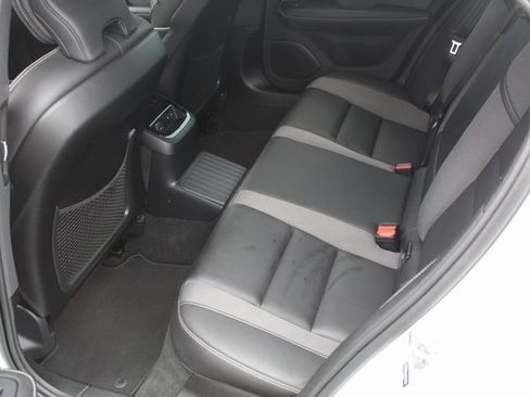 Certified 2022 Volvo S60 T8 R-Design image 14