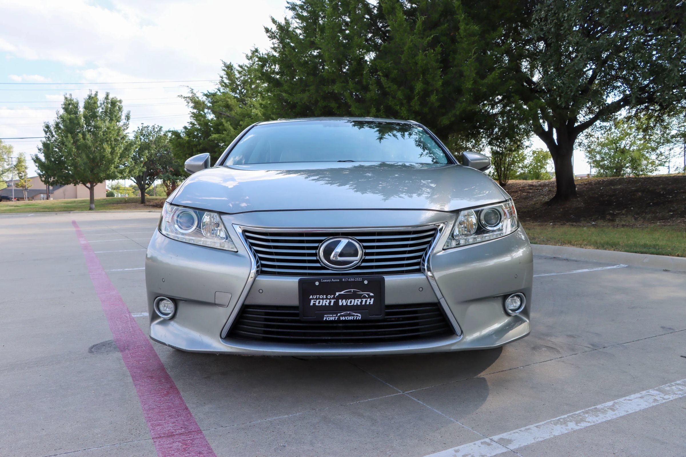 Used 2015 Lexus ES 350 w/ Luxury Package FWD image 2