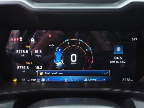 Used 2025 Chevrolet Colorado Trail Boss image 23