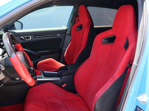 Used 2023 Honda Civic Type R image 9