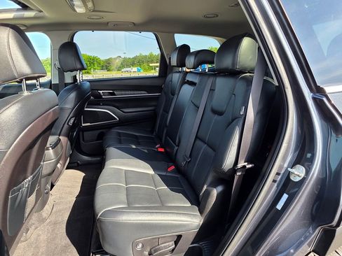 Used 2024 Kia Telluride EX FWD image 33