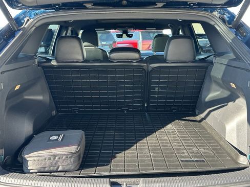 Used 2023 Volkswagen Atlas Cross Sport SEL R-Line image 7