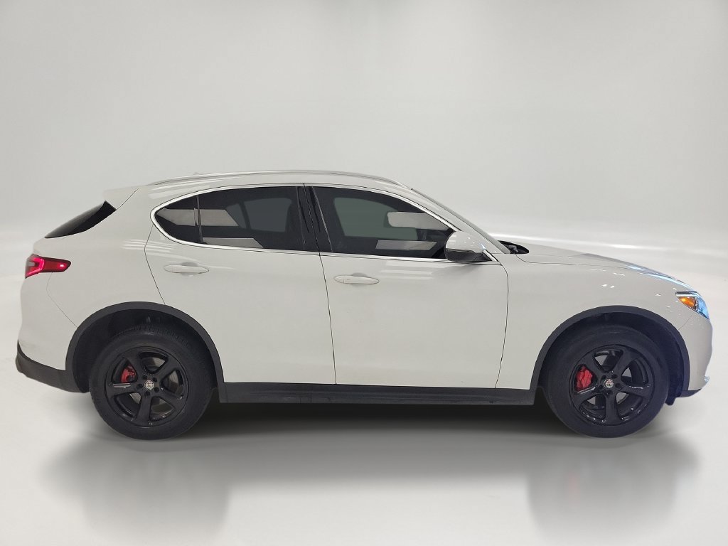 Used 2019 Alfa Romeo Stelvio AWD w/ Cold Weather Package image 4