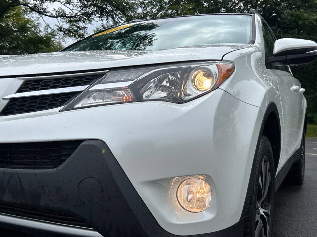 Used 2015 Toyota RAV4 Limited w/ Technology Package AWD/4WD image 10