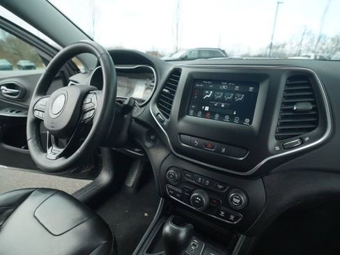 Used 2021 Jeep Cherokee Altitude image 31