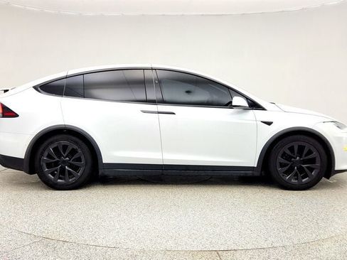 Used 2022 Tesla Model X AWD/4WD image 4