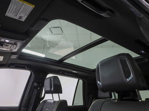 Used 2023 Cadillac Escalade Premium Luxury image 14