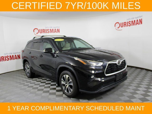 Used 2024 Toyota Highlander XLE AWD/4WD image 11