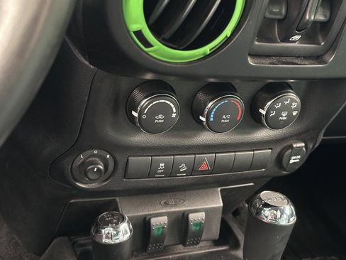Used 2016 Jeep Wrangler Unlimited Sport w/ Quick Order Package 24S AWD/4WD image 19