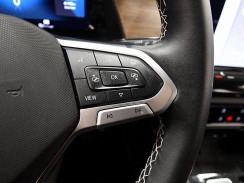 Used 2025 Volkswagen Atlas SE image 22