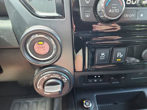 Used 2024 Nissan Titan PRO-4X w/ Pro-4x Convenience Package AWD/4WD image 22