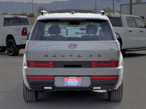 Used 2025 Hyundai Santa Fe Calligraphy FWD image 4