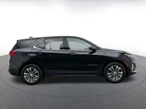 Used 2025 Chevrolet Equinox LT FWD image 10