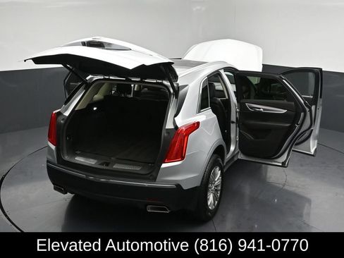 Used 2017 Cadillac XT5 Luxury w/ Driver Awareness Package FWD image 38
