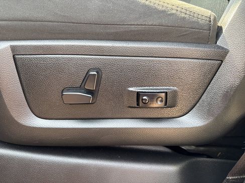 Used 2019 RAM 3500 Lone Star image 31