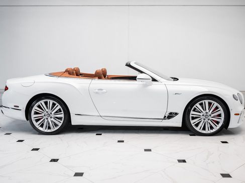 Used 2023 Bentley Continental GT Speed image 5