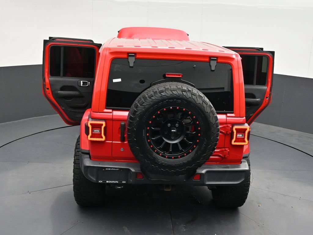 Used 2018 Jeep Wrangler Unlimited Sahara w/ LED Lighting Group AWD/4WD image 35