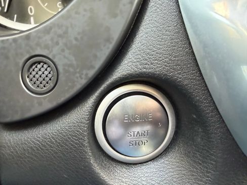 Used 2018 INFINITI QX30 Premium w/ Cargo Package image 45