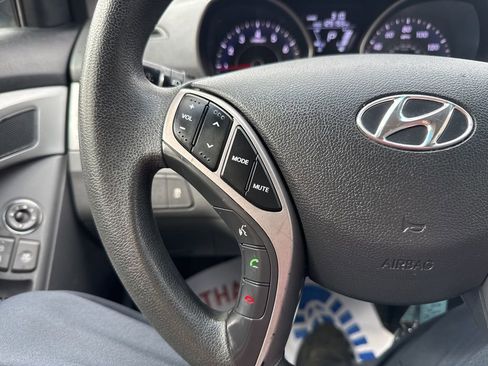 Used 2013 Hyundai Elantra GLS w/ Preferred Pkg image 17