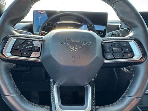 Used 2025 Ford Mustang Convertible RWD image 22