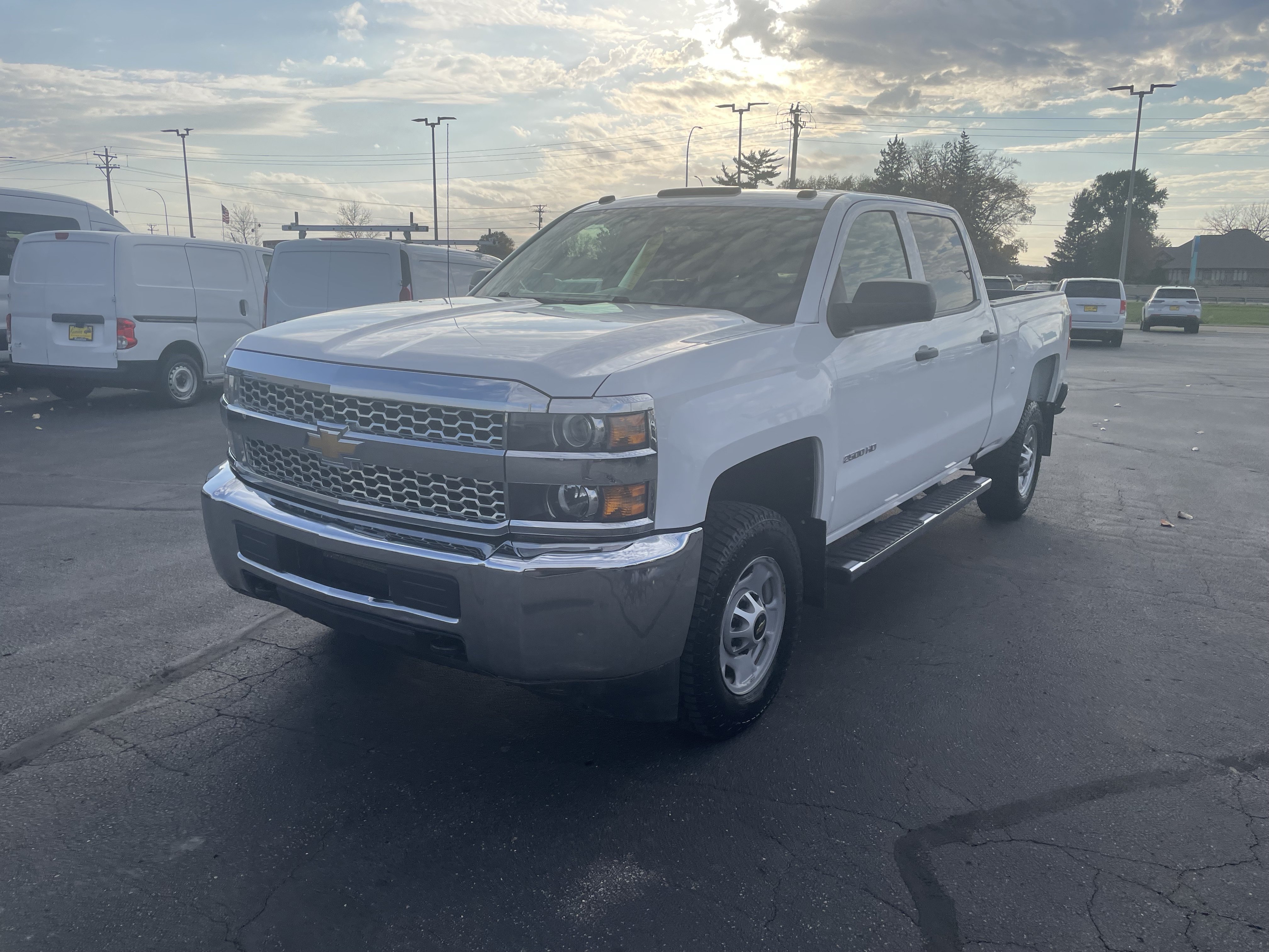 Used 2019 Chevrolet Silverado 2500 W/T w/ WT Convenience Package AWD/4WD image 4