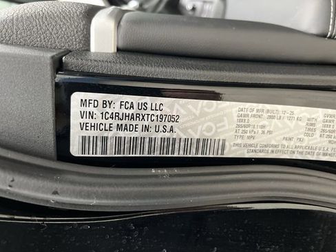 New 2026 Jeep Grand Cherokee Altitude image 38