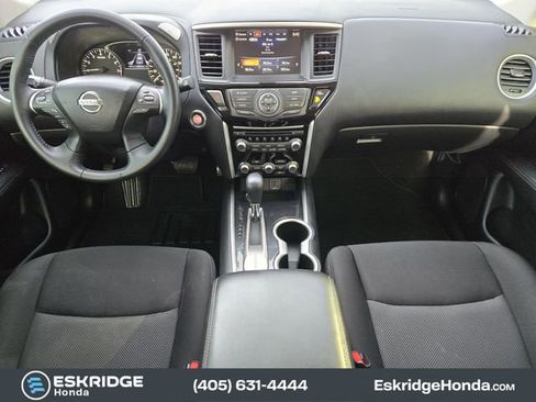 Used 2020 Nissan Pathfinder SV image 27