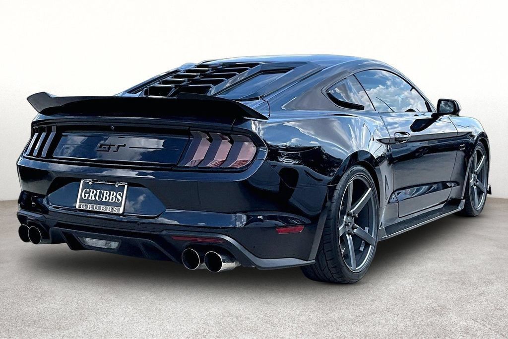 Used 2018 Ford Mustang GT RWD image 2