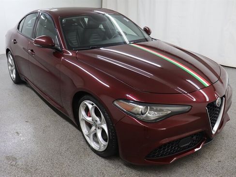Used 2019 Alfa Romeo Giulia Ti Sport w/ Quick Order Package 22U Sport RWD image 1