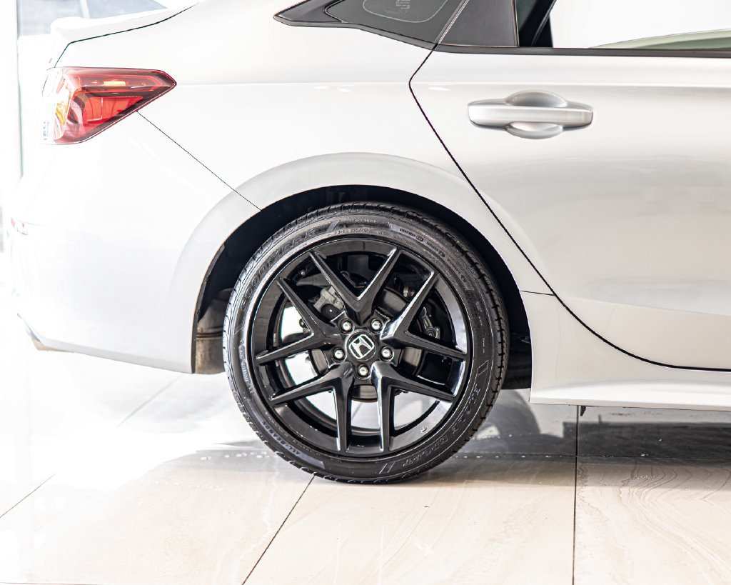 Used 2025 Honda Civic Sport image 11