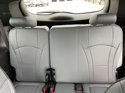 Used 2024 Buick Enclave Essence w/ Sport Touring Edition AWD/4WD image 51