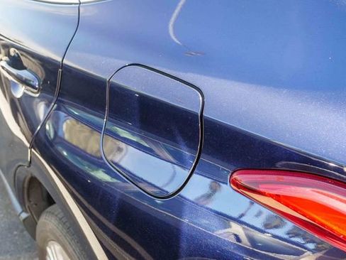 Used 2021 Toyota Venza XLE w/ Carpet Mat Package (TMS) image 12