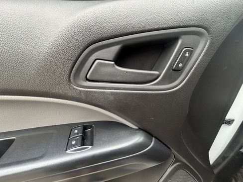Used 2015 GMC Canyon SL RWD image 17