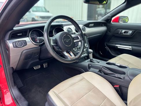 Used 2019 Ford Mustang Premium image 16