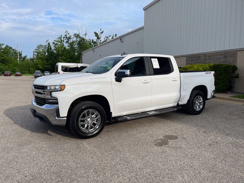 Used 2020 Chevrolet Silverado 1500 LT w/ True North Edition AWD/4WD image 8