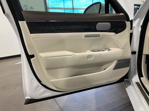 Used 2023 Genesis G90 3.5T image 29