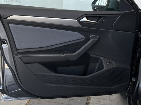 New 2025 Volkswagen Jetta SE image 11