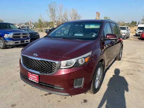 Used 2015 Kia Sedona LX w/ LX Convenience Package FWD image 1
